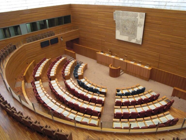 ¿Qué deja Mañueco sin hacer?