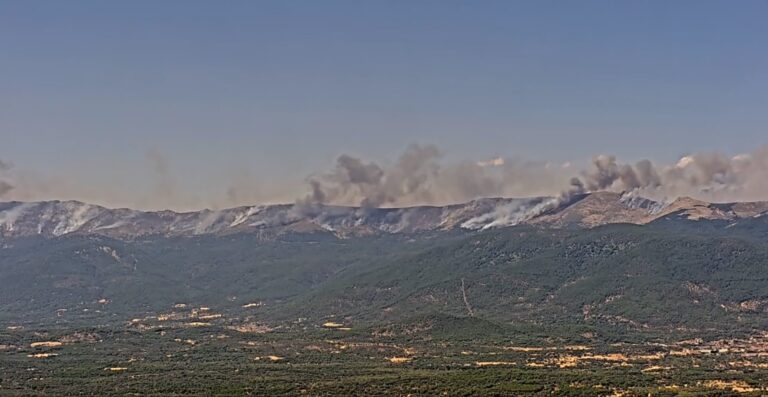 «Esto es el infierno, el Valle del Tiétar está ardiendo por los cuatro costados»