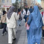El gobierno de Mañueco presume de frenar a los 40.000 inmigrantes que piden derechos en Castilla y León